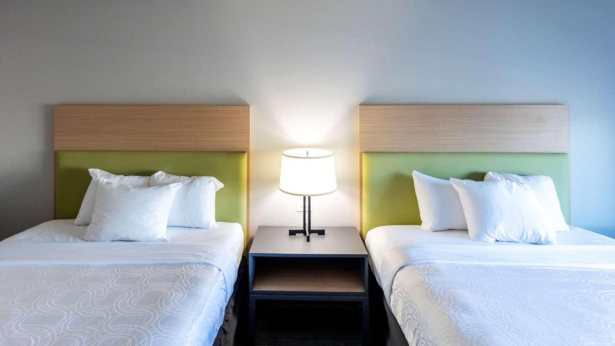 Country & By Radisson, Appleton, Wi Appleton