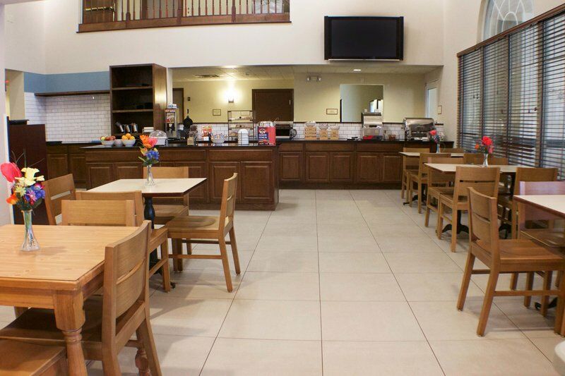 Country & By Radisson, Appleton, Wi 3*